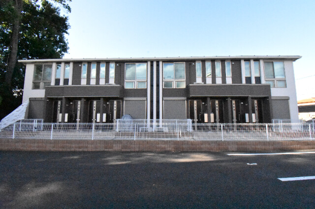 ��ʌ��@�c�s�������̃A�p�[�g�̃G���g�����X