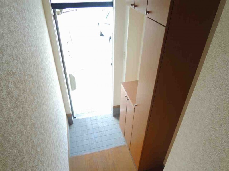 ��ʌ��k�����S�ɓޒ��厚�����̃A�p�[�g�̌���