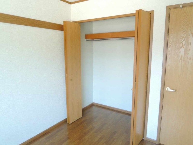 ��ʌ��k�����S�ɓޒ��厚�����̃A�p�[�g�̎��[