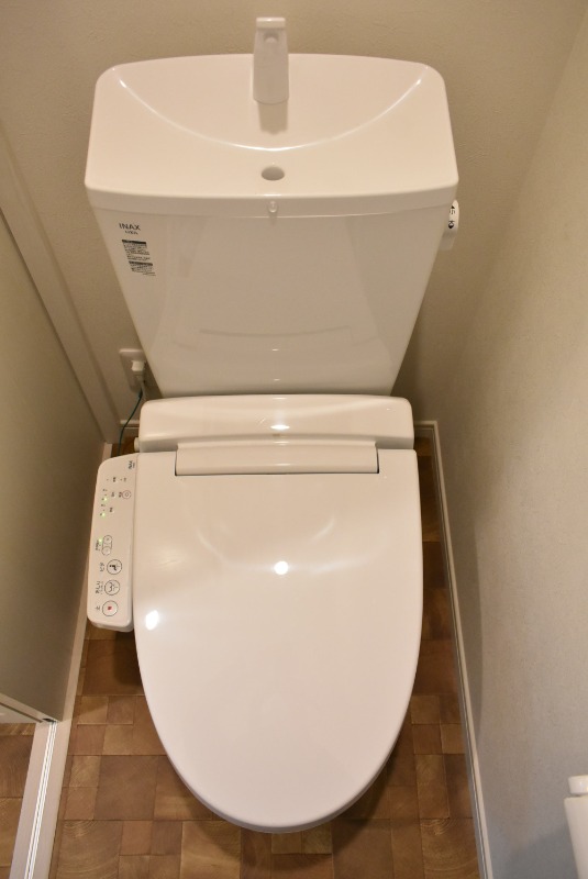 ��ʌ��������܎s�΋�厚�ԋ{�̃A�p�[�g�̃g�C��