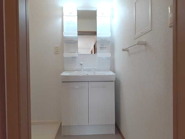 ��ʌ������s�����̃A�p�[�g�̐��ʏ�