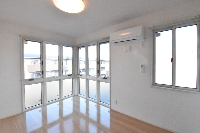 ��ʌ��z�J�s���C�N�^�E���U���ڂ̃A�p�[�g�̂��̑������E�X�y�[�X