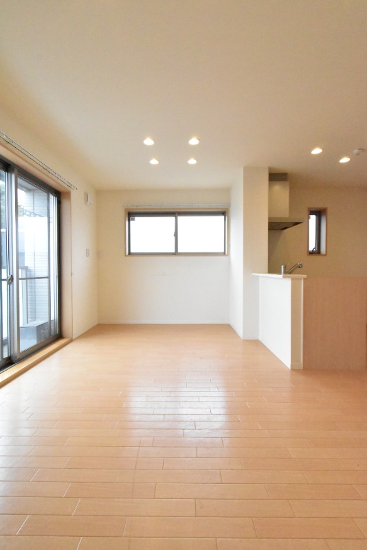 ��ʌ��������܎s�k��{�����̃}���V�����̋��ԁE���r���O