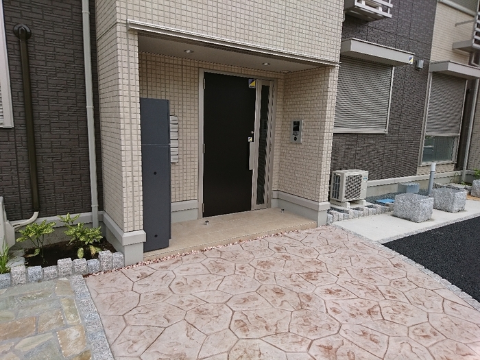 ��ʌ��z�J�s���C�N�^�E���X���ڂ̃A�p�[�g�̃G���g�����X