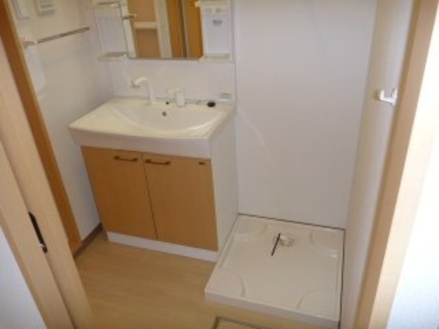 ��ʌ��������܎s�k��g�쒬�Q���ڂ̃A�p�[�g�̐��ʏ�