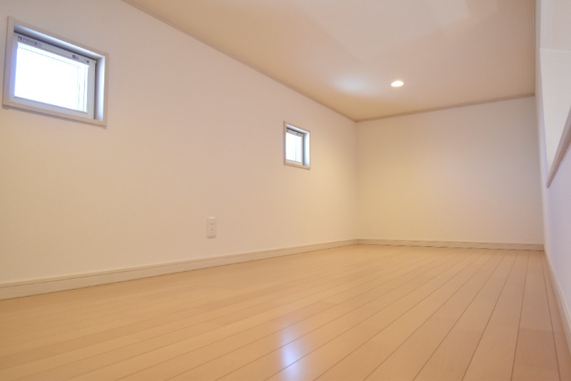 ��ʌ��������܎s��{���Ԓ��P���ڂ̃A�p�[�g�̋��ԁE���r���O