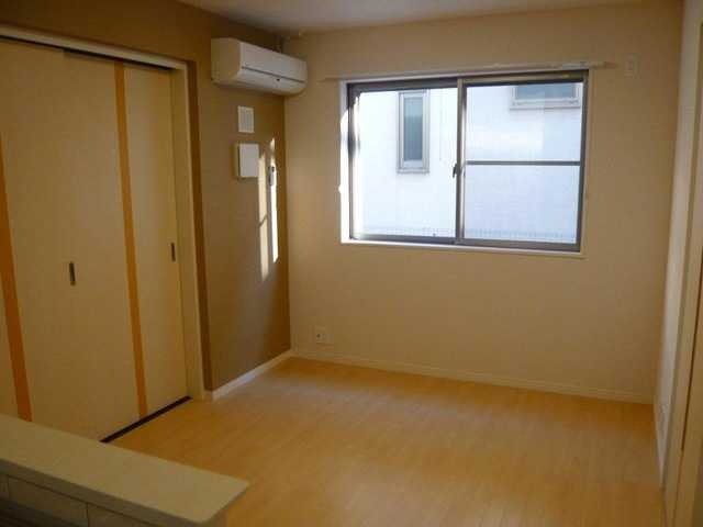 ��ʌ��������܎s��{��V�����P���ڂ̃A�p�[�g�̂��̑������E�X�y�[�X