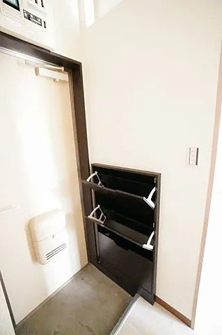 ��ʌ������s�V�����T���ڂ̃A�p�[�g�̌���