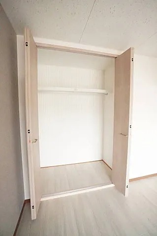 ��ʌ������s�V�����T���ڂ̃A�p�[�g�̎��[