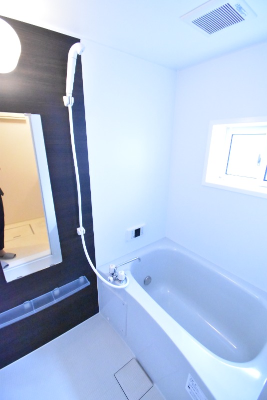 ��ʌ��������܎s�k��{�����Q���ڂ̃A�p�[�g�̃o�X