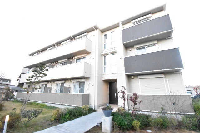 ��ʌ��z�J�s���C�N�^�E���X����1-28�̃A�p�[�g�̌����O��