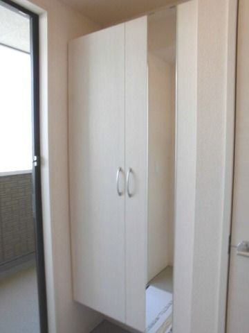 ��ʌ��z�J�s���C�N�^�E���X���ڂ̃A�p�[�g�̌���