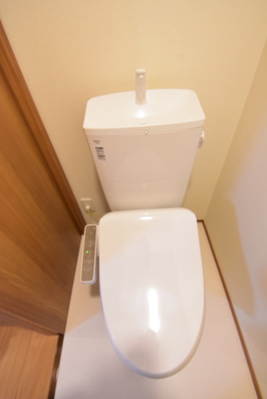 ��ʌ��������܎s�k����i���R���ڂ̃A�p�[�g�̃g�C��