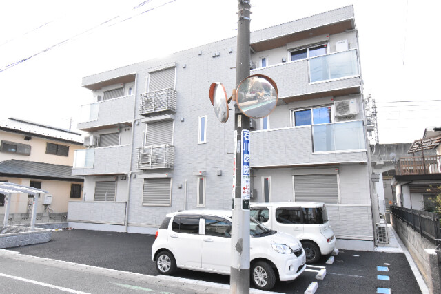 ��ʌ��z�J�s�����̃A�p�[�g�̌����O��