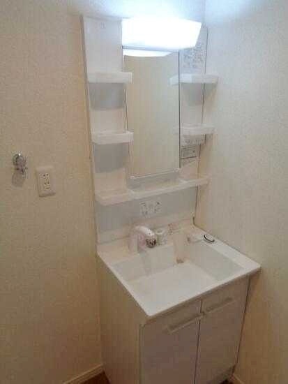 ��ʌ��������܎s�������a�c���P���ڂ̃A�p�[�g�̐��ʏ�