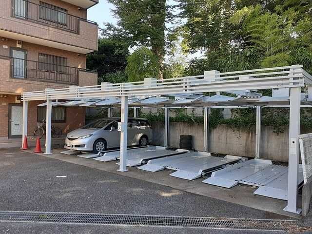 ��ʌ��������܎s�΋擌�Y�a�X���ڂ̃}���V�����̒��ԏ�