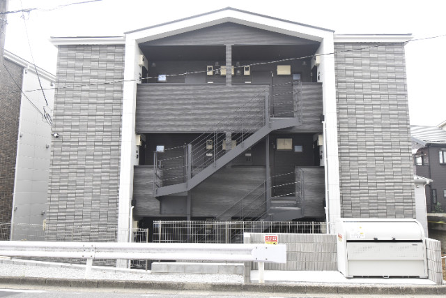 ��ʌ��������܎s���搼�x�W���ڂ̃A�p�[�g�̌����O��