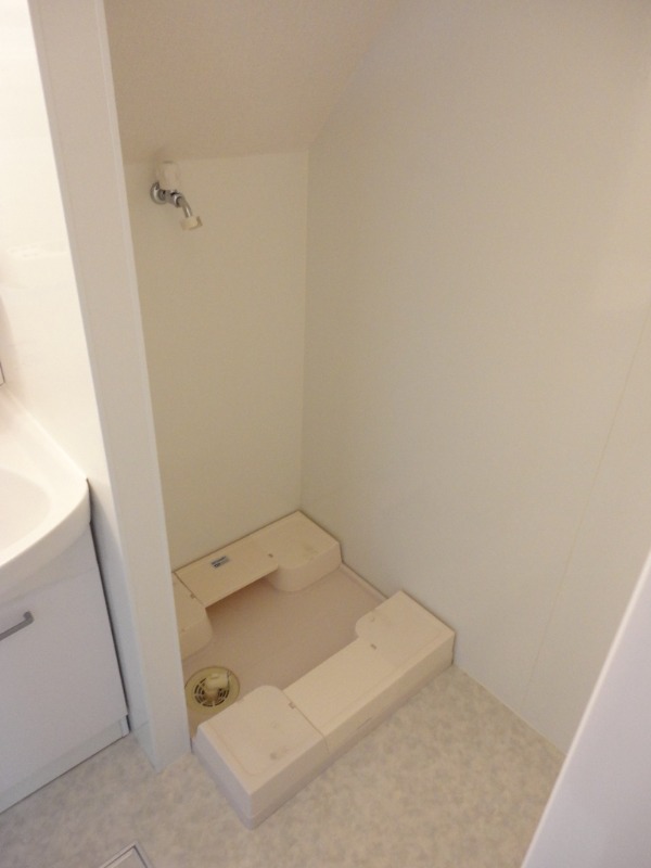 ��ʌ��������܎s��{��O���P���ڂ̃e���X�n�E�X�̂��̑�