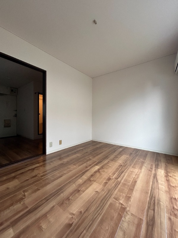 ��ʌ�����s�΋u�Q���ڂ̃A�p�[�g�̂��̑������E�X�y�[�X