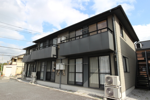 ��ʌ�����s���P���ڂ̃A�p�[�g�̌����O��