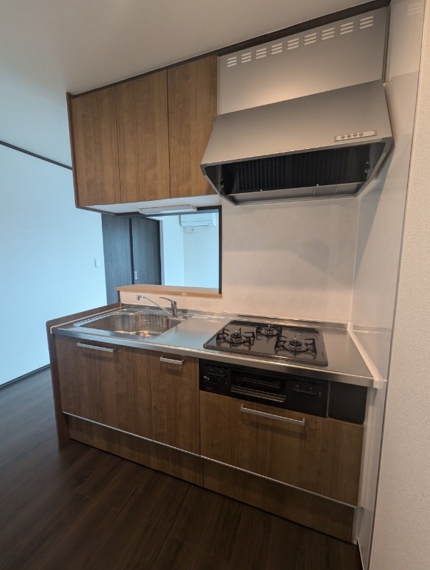 ��ʌ��@�c�s���m�؂S���ڂ̃e���X�n�E�X�̃L�b�`��