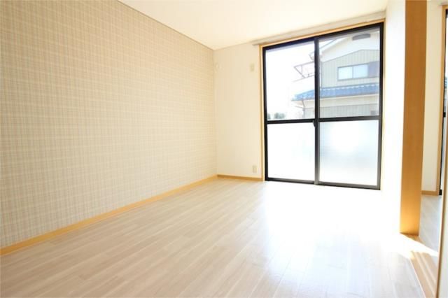 ��ʌ�����s���P���ڂ̃A�p�[�g�̂��̑��ݔ�