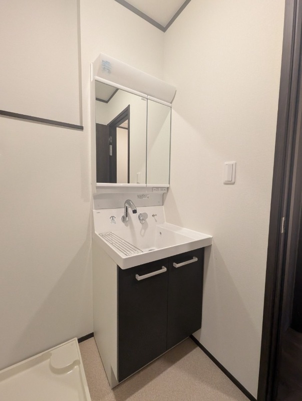 ��ʌ��@�c�s���m�؂S���ڂ̃e���X�n�E�X�̐��ʏ�