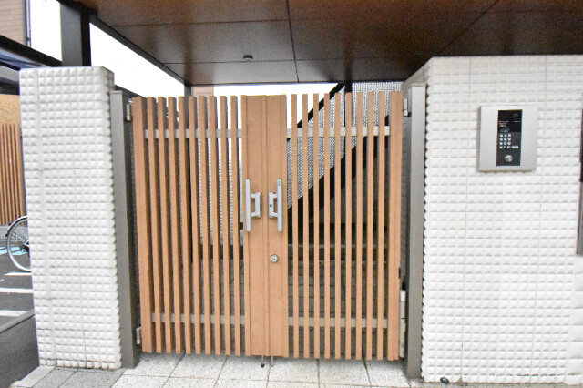 ��ʌ��������܎s��΋擌���Q���ڂ̃A�p�[�g�̃G���g�����X