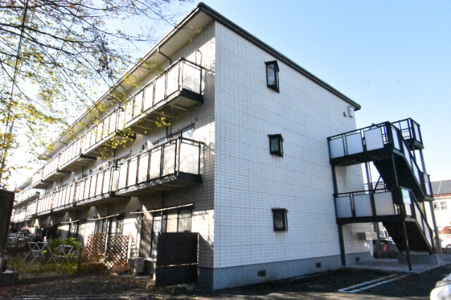 ��ʌ��������܎s��΋���q�P���ڂ̃}���V�����̌����O��