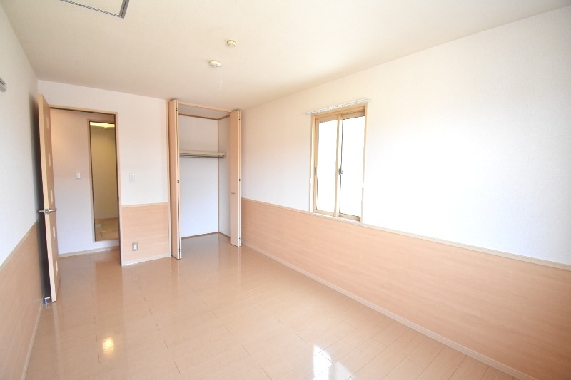 ��ʌ��������܎s����厚��c�{�̃A�p�[�g�̂��̑������E�X�y�[�X