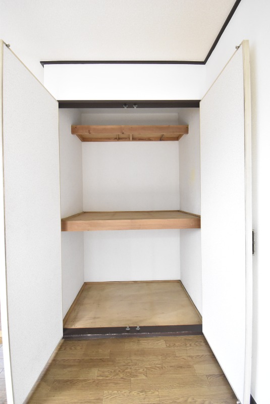 ��ʌ��������܎s�k����i���Q���ڂ̃}���V�����̎��[