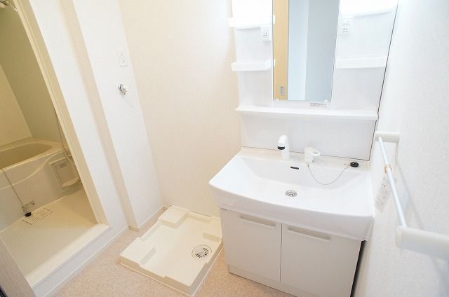 ��ʌ�����s�؂R���ڂ̃A�p�[�g�̐��ʏ�