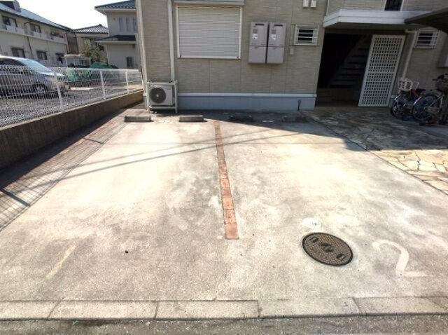 ��ʌ��������܎s����厚��v�ۗ̉Ƃ̃A�p�[�g�̒��ԏ�