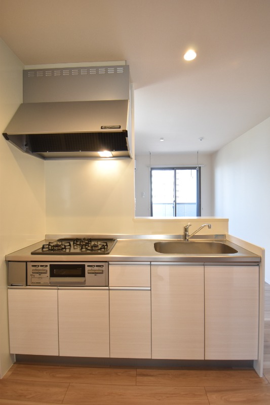 ��ʌ��������܎s�Y�a���ՂR���ڂ̃}���V�����̃L�b�`��