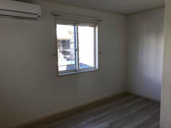 ��ʌ��������܎s�Y�a�撇���S���ڂ̃e���X�n�E�X�̂��̑������E�X�y�[�X