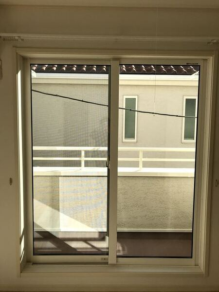 ��ʌ��������܎s�Y�a�撇���S���ڂ̃e���X�n�E�X�̃o���R�j�[