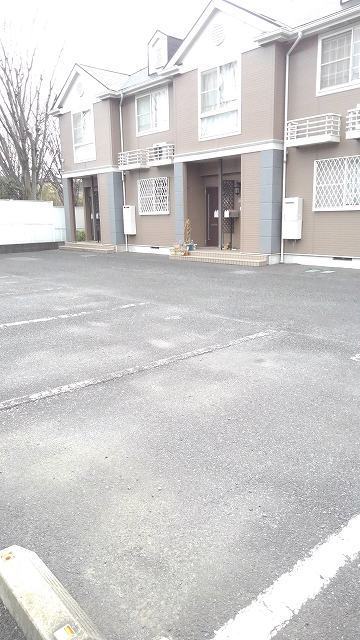 ��ʌ��������܎s��΋搼���̃A�p�[�g�̒��ԏ�