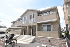 ��ʌ��������܎s�΋�厚����1274-8�̃A�p�[�g�̌����O��