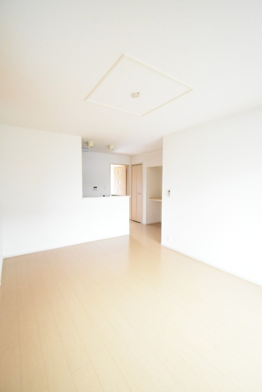 ��ʌ�����s�厚�����̃A�p�[�g�̋��ԁE���r���O