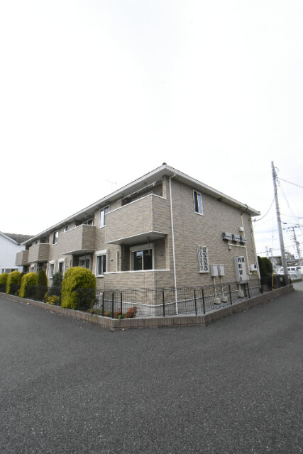 ��ʌ�����s�厚�����̃A�p�[�g�̌����O��