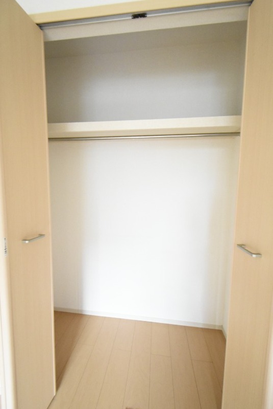 ��ʌ�����s�厚�����̃A�p�[�g�̎��[