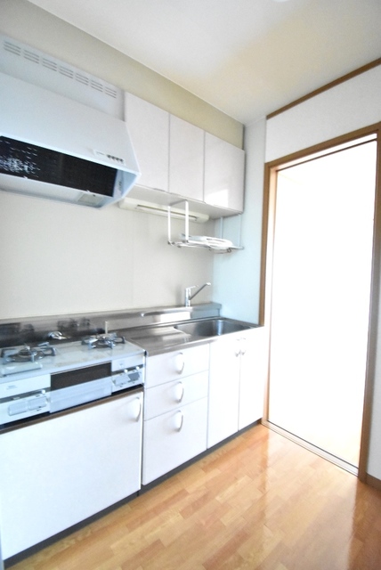 ��ʌ��������܎s��{��O���P���ڂ̃A�p�[�g�̃L�b�`��