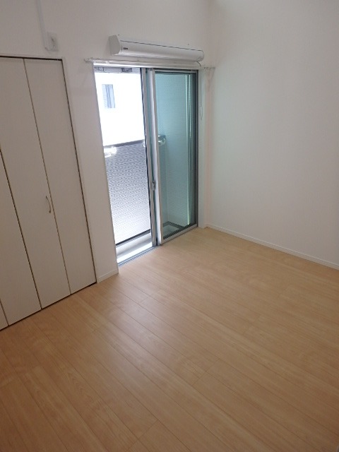 ��ʌ��������܎s�k��{�����Q���ڂ̃A�p�[�g�̋��ԁE���r���O