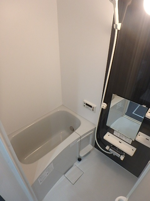 ��ʌ��������܎s�k��{�����Q���ڂ̃A�p�[�g�̃o�X