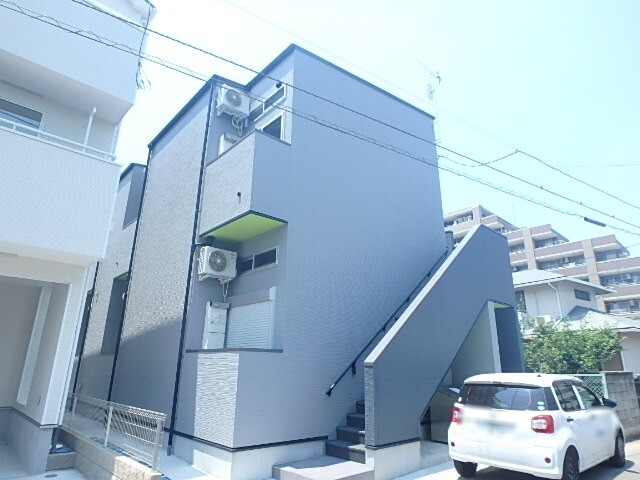 ��ʌ��������܎s�k��{�����Q���ڂ̃A�p�[�g�̌����O��