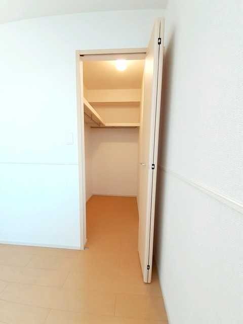 ��ʌ��@�c�s���V�h�U���ڂ̃A�p�[�g�̎��[