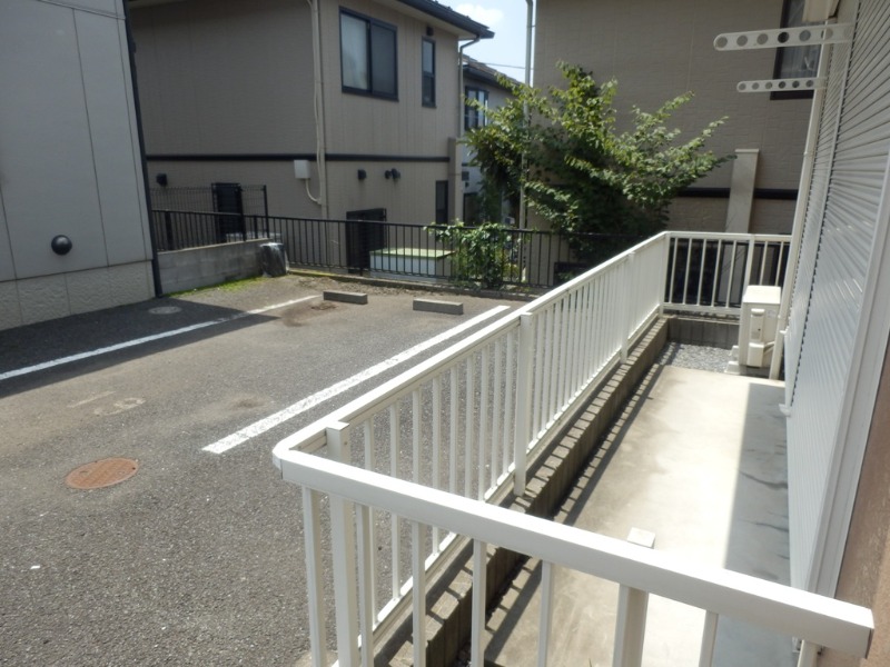 ��ʌ��������܎s������厚�쒆��̃A�p�[�g�̃o���R�j�[