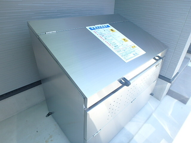 ��ʌ��������܎s�k��{�����Q���ڂ̃A�p�[�g�̂��̑�