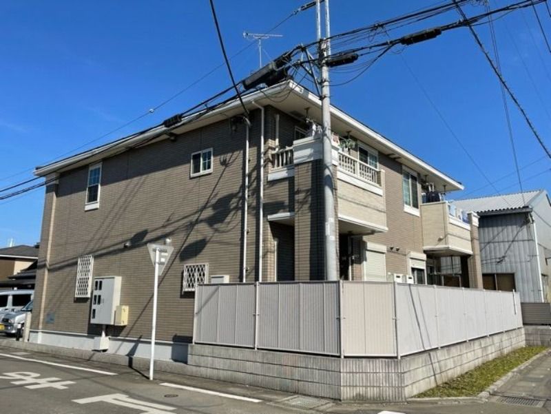 ��ʌ���z�s�厚�~��̃A�p�[�g�̌����O��