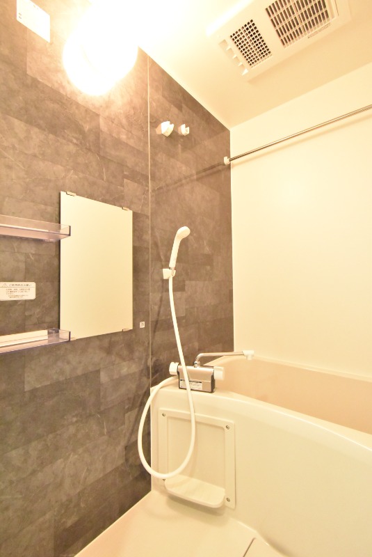 ��ʌ�����s���ԂP���ڂ̃A�p�[�g�̃o�X